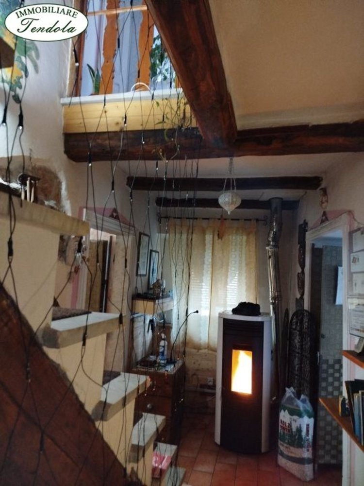9 rooms House in Fosdinovo, Italy No. 277876