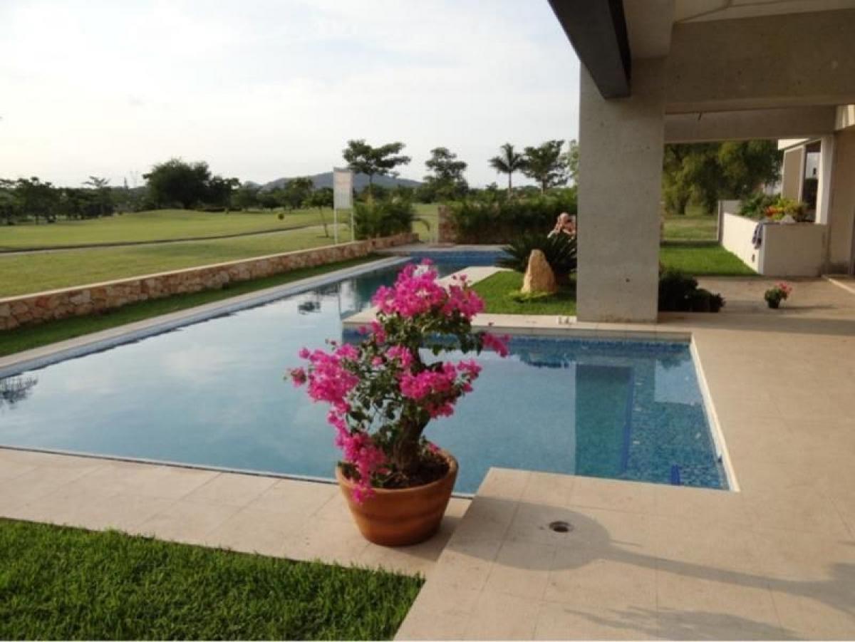 4 bedrooms House in Morelos, Mexico No. 151971