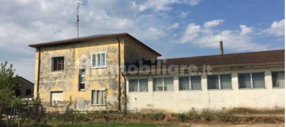 5-Zimmer Lagerhaus in Canneto sull'Oglio, Italy, Nr. 380579 4