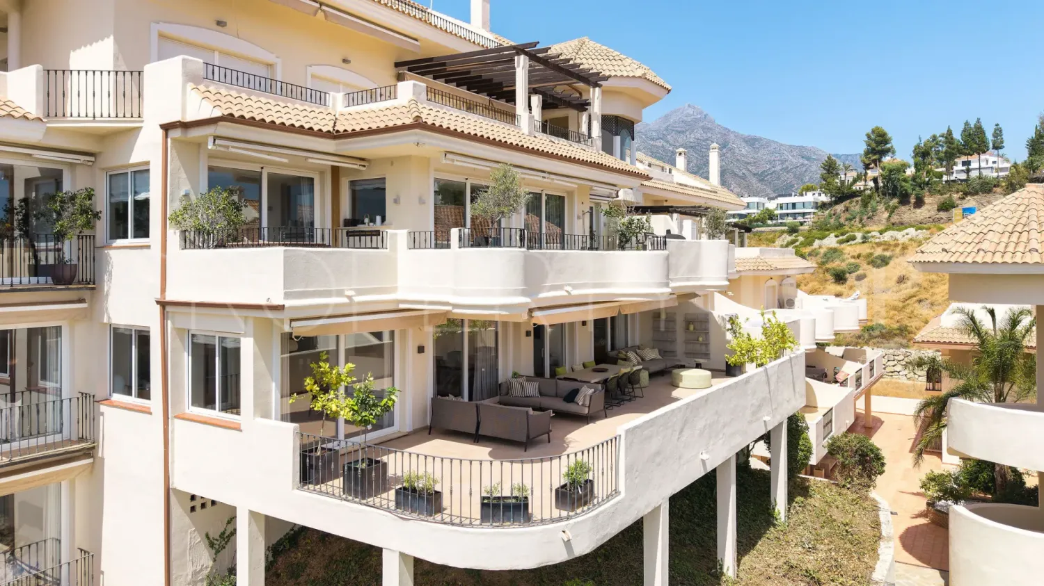 4 bedrooms Duplex in Marbella, Spain No. 134086