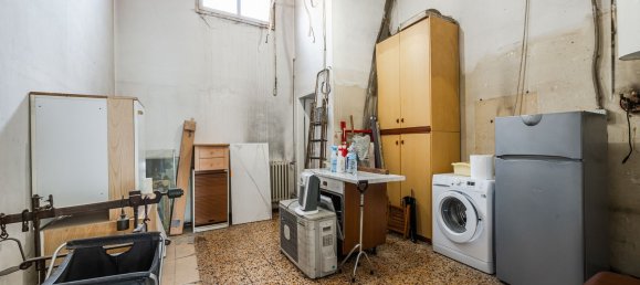 50m² Commercial property in Bologna, Italy No. 285635 7