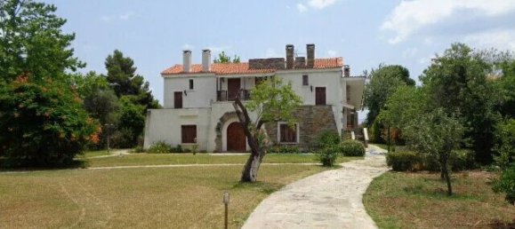 6 bedrooms Villa in Euboea, Greece No. 2894 3