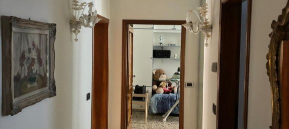 3-salle Appartement à Venice, Italy No. 220096 10