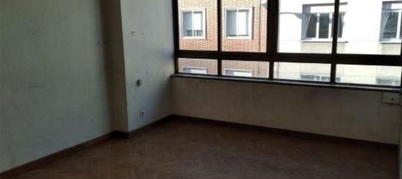 Apartamento de 3 dormitorios en Cuatrovientos, Spain No. 57794 2
