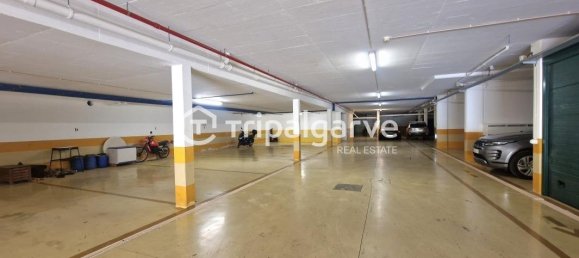 4 bedrooms Villa in Quarteira, Portugal No. 131453 6