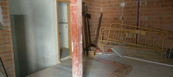 255m² Commercial property in Campo Real, Spain No. 80907 3