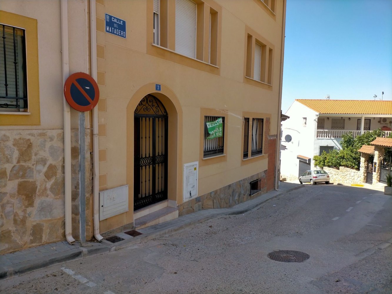 255m² Commercial property in Campo Real, Spain No. 80907