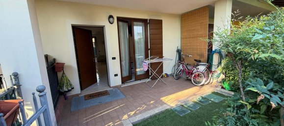 Casa de 3 dormitorios en Montichiari, Italy No. 361375 2