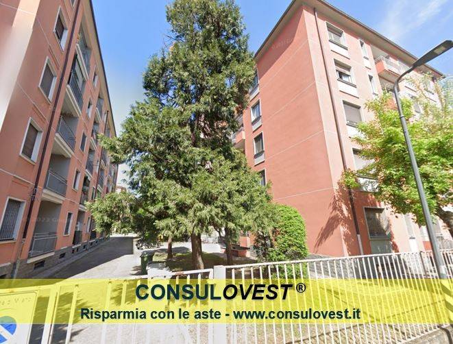 1 bedroom Apartment in Milan, Italy No. 382180