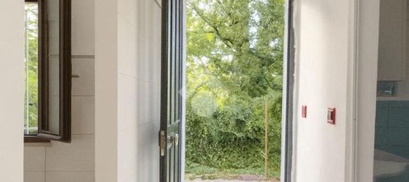 2 bedrooms Apartment in Sassuolo, Italy No. 358347 2