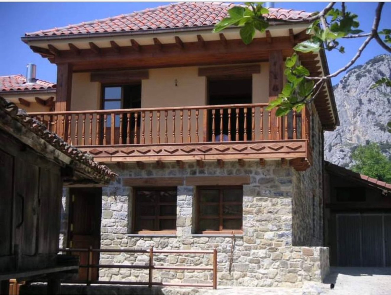 Дом с 4 спальнями в Кирос, Испания № 151330