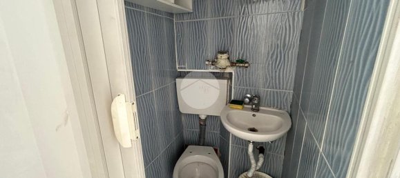 1-Zimmer Gewerbliche Immobilie in Naples, Italy, Nr. 124187 10