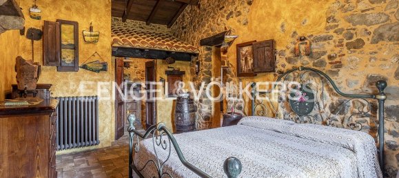 3 bedrooms House in Pescorocchiano, Italy No. 109159 5