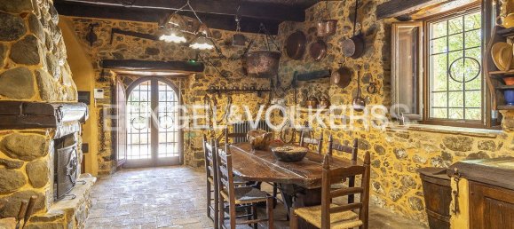 3 bedrooms House in Pescorocchiano, Italy No. 109159 2