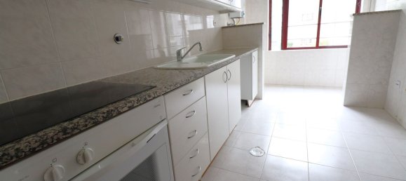3 bedrooms Apartment in Avintes, Portugal No. 70499 6