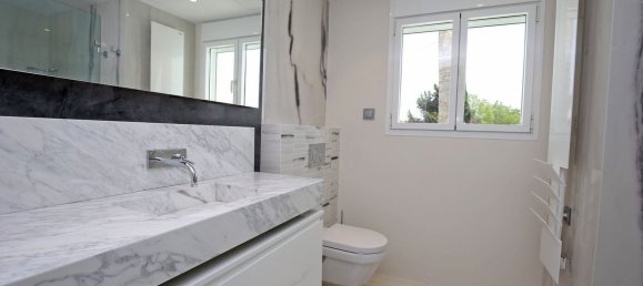 5 bedrooms Townhouse in Marbella, Spain No. 119429 15