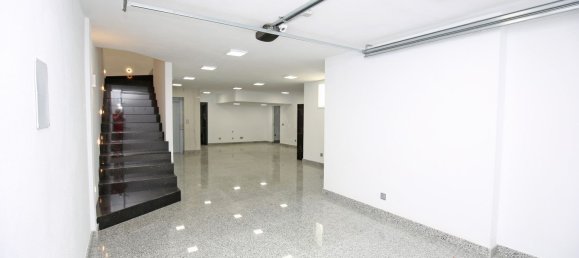 5 bedrooms Townhouse in Marbella, Spain No. 119429 2