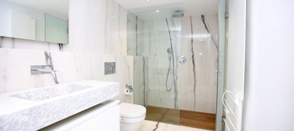 5 bedrooms Townhouse in Marbella, Spain No. 119429 8