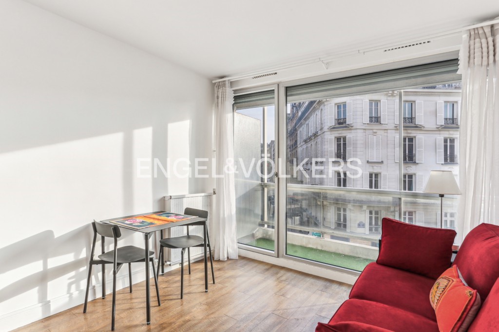 Studio in Paris, France No. 137222