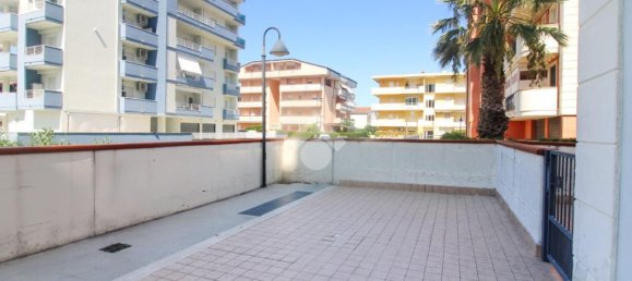Apartamento de 1 dormitorio en Alba Adriatica, Italy No. 358669 4