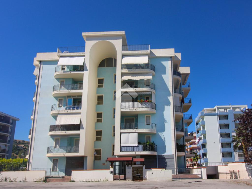 Apartamento de 1 dormitorio en Alba Adriatica, Italy No. 358669