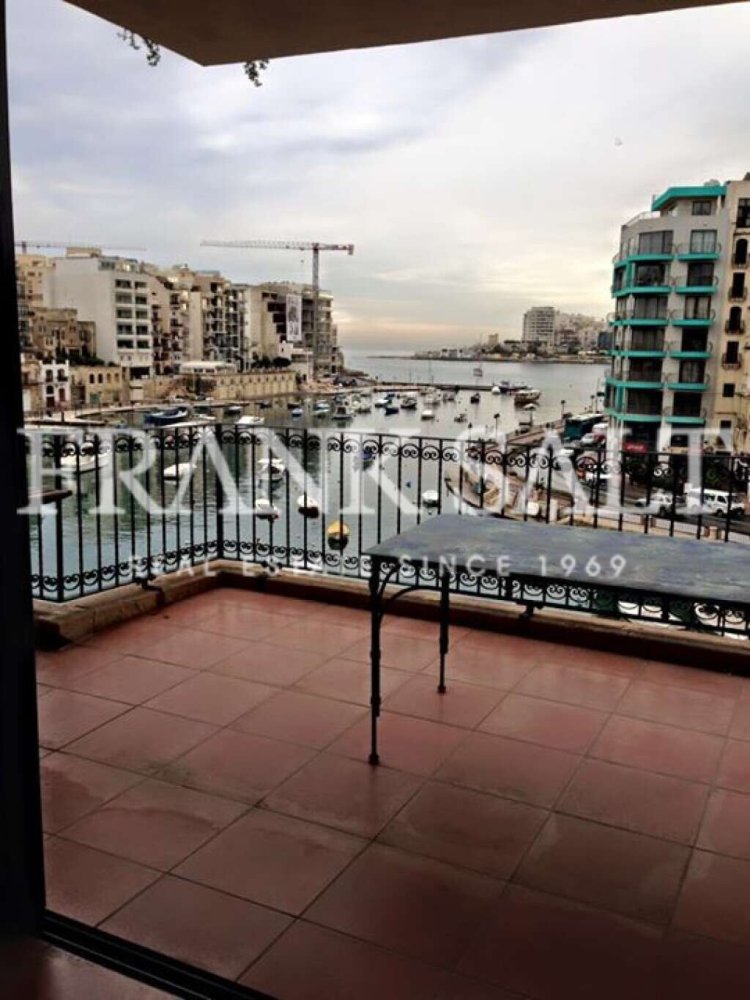 4 غرف نوم شقة في Saint Julian's, Malta رقم 8789