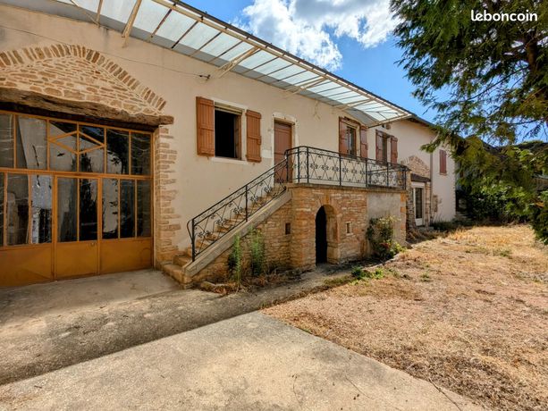 4 bedrooms Townhouse in Saint-Maurice-de-Satonnay, France No. 355199