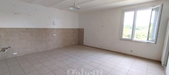 6 rooms House in Campodipietra, Italy No. 91904 4