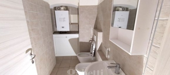 6 rooms House in Campodipietra, Italy No. 91904 8