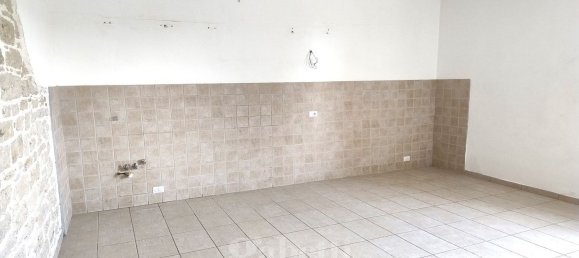 6 rooms House in Campodipietra, Italy No. 91904 5