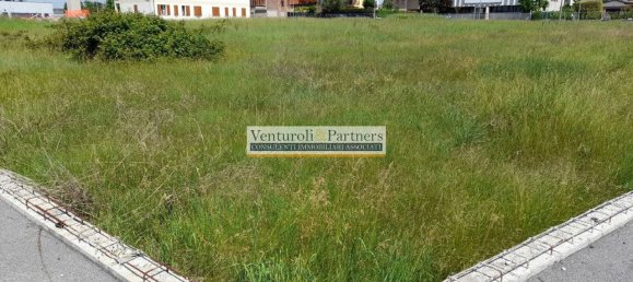 Terreno en Calcinato, Italy 853 m² No. 78974 3