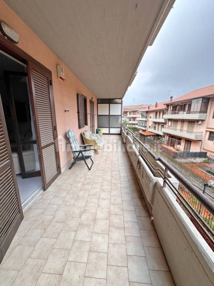 5 rooms Apartment in Gravina di Catania, Italy No. 17653