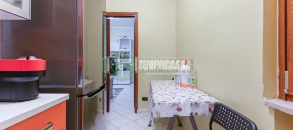 2-salle Appartement à Vignate, Italy No. 70420 10