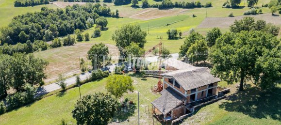 Villa de 3 divisões em Viano, Italy N.º 274478 32