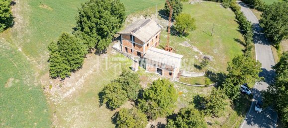 Villa de 3 divisões em Viano, Italy N.º 274478 7