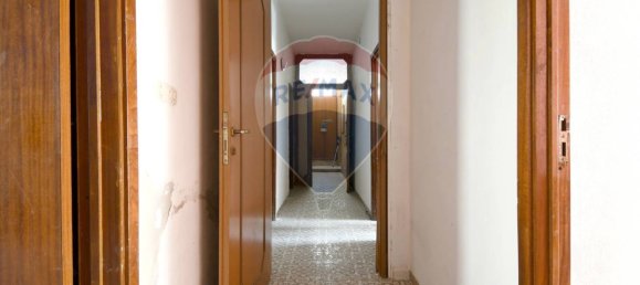 5 rooms Apartment in Macomer, Italy No. 361997 2