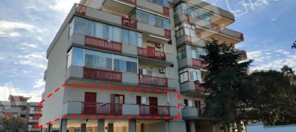 Apartamento de 3 dormitorios en Bari, Italy No. 377951 3