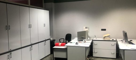 125m² Office in Sarzana, Italy No. 158349 3