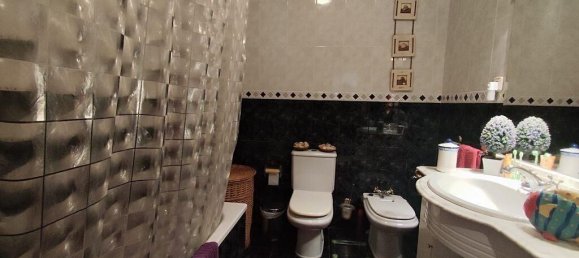 4 bedrooms Villa in Amadora, Portugal No. 122909 10