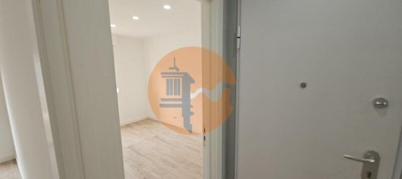 2 bedrooms Apartment in Amadora, Portugal No. 219123 9