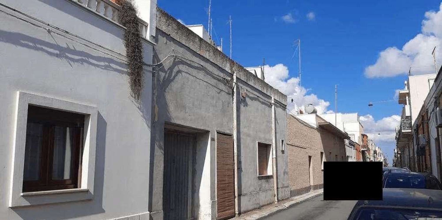 7-Zimmer Haus in Mesagne, Italy, Nr. 184048