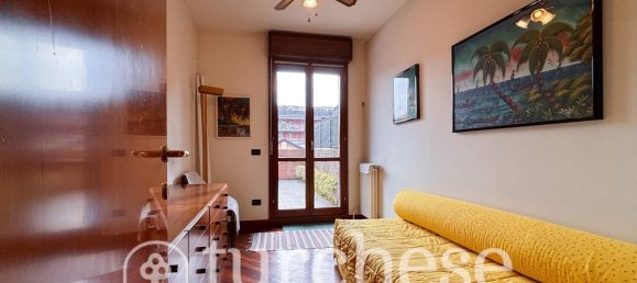 Квартира с 3 комнатами в Бергамо, Италия № 2486 9