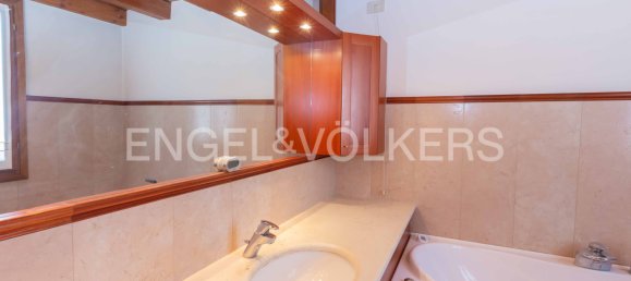 3 bedrooms Building in Padua, Italy No. 64724 11