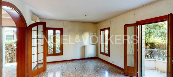 3 bedrooms Building in Padua, Italy No. 64724 5