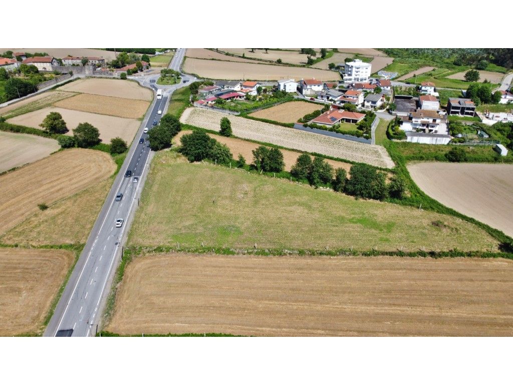 5572m² Land in Maia, Portugal No. 103888