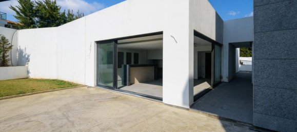 5 bedrooms Villa in Panorama, Greece No. 7539 11