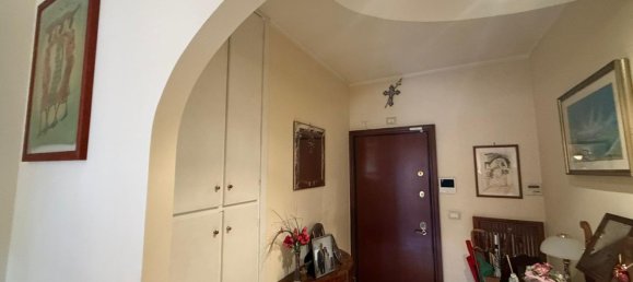 3 rooms Apartment in Rome, Italy No. 44859 5