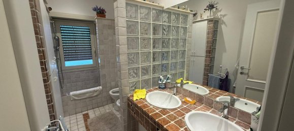 3 rooms Apartment in Rome, Italy No. 44859 22