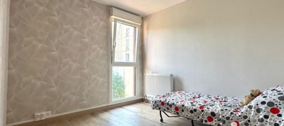 3 Schlafzimmer Doppelhaus in Evry, France, Nr. 283369 7