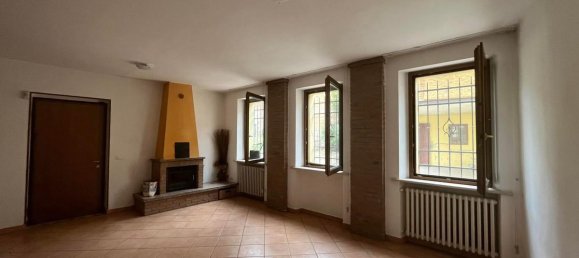 5 rooms House in Portalbera, Italy No. 71676 17